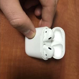 Apple AirPods Model A1602 with Charging Case White